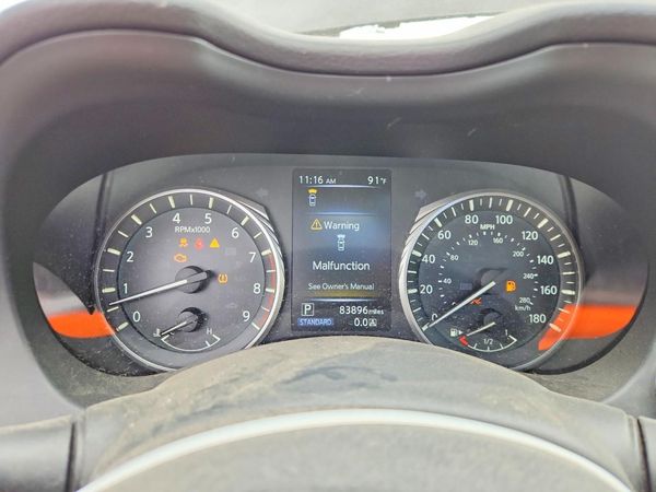 2022 INFINITI Q60 LUXE