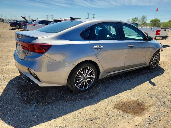 2024 KIA FORTE GT Line