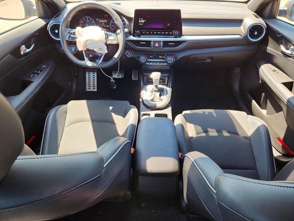 2024 KIA FORTE GT Line