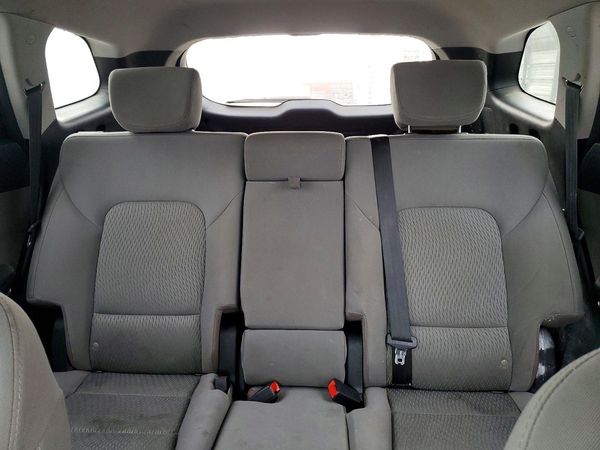 2018 HYUNDAI SANTA FE SE Base