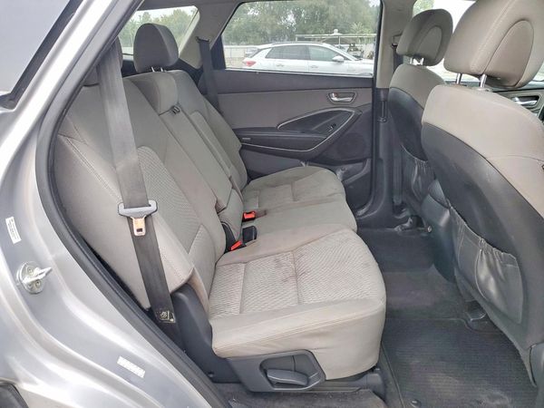 2018 HYUNDAI SANTA FE SE Base