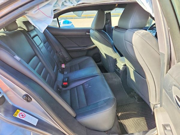 2016 LEXUS IS