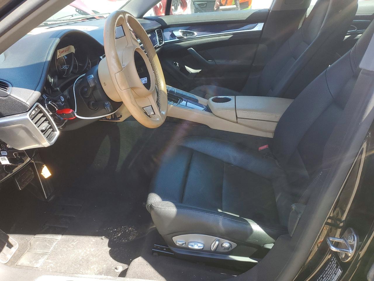 2014 PORSCHE PANAMERA Base (2WD), 4 (4WD)