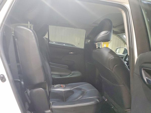 2021 TOYOTA HIGHLANDER XLE Nav