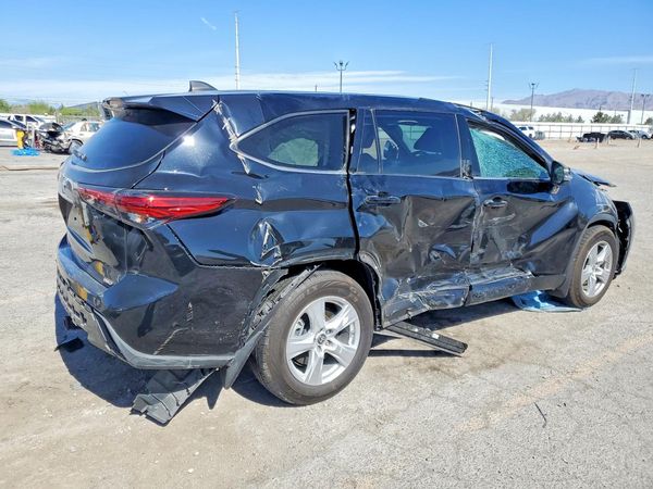 2022 TOYOTA HIGHLANDER L