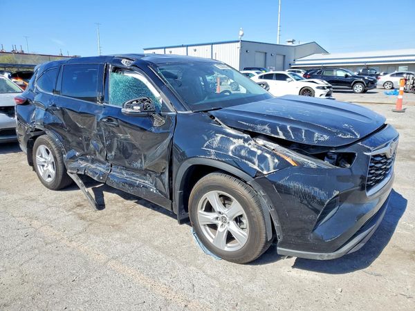 2022 TOYOTA HIGHLANDER L