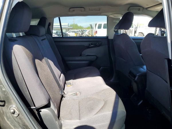 2022 TOYOTA HIGHLANDER L