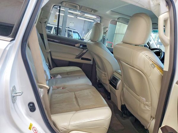 2016 LEXUS GX