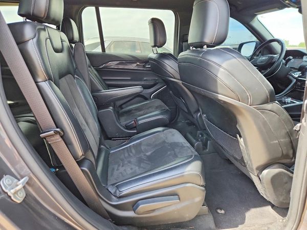2021 JEEP GRAND CHEROKEE Laredo