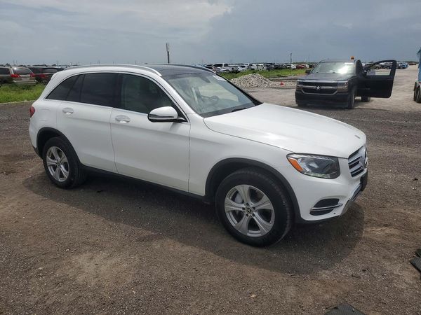2017 MERCEDES-BENZ GLC GLC300 Base-4M