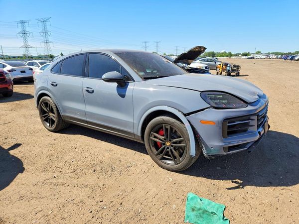 2024 PORSCHE CAYENNE S Coupe