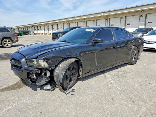 2014 DODGE CHARGER SE RWD