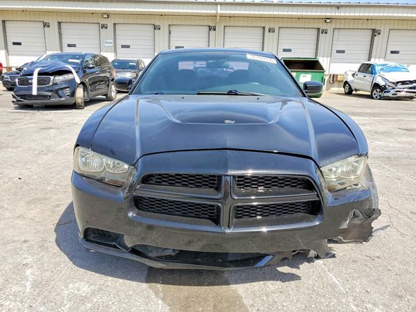 2014 DODGE CHARGER SE RWD