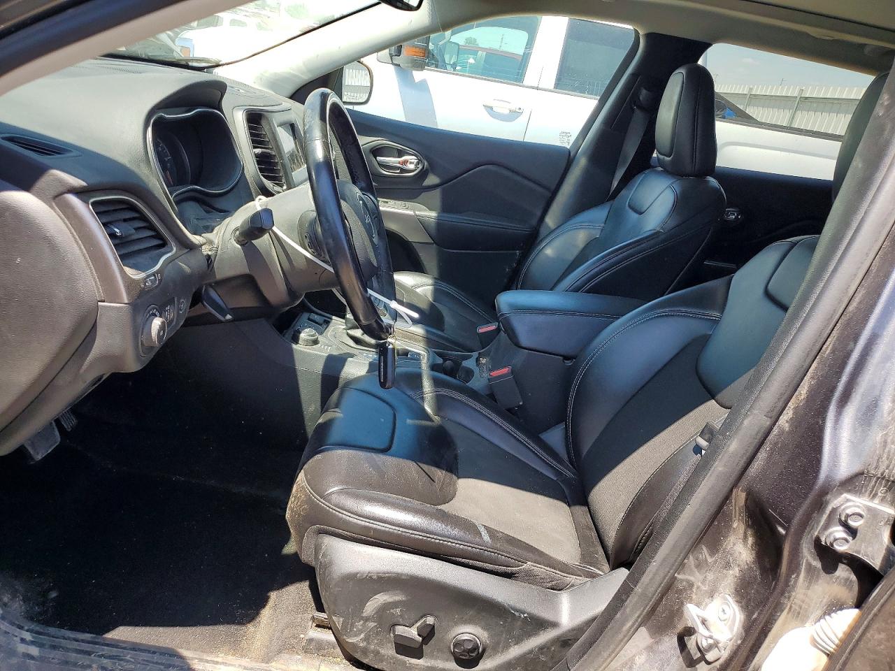 2020 JEEP CHEROKEE LATITUDE PLUS 4X4