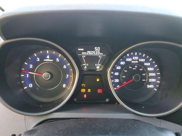 2013 HYUNDAI ELANTRA