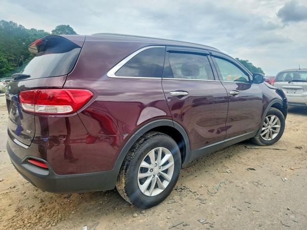 2017 KIA SORENTO L, LX