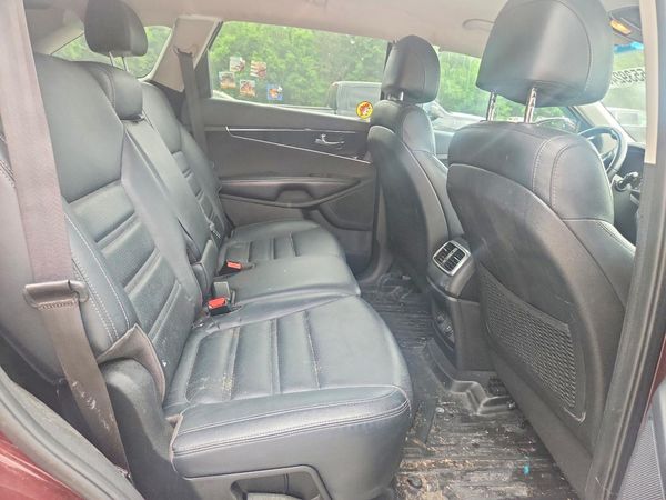 2017 KIA SORENTO L, LX