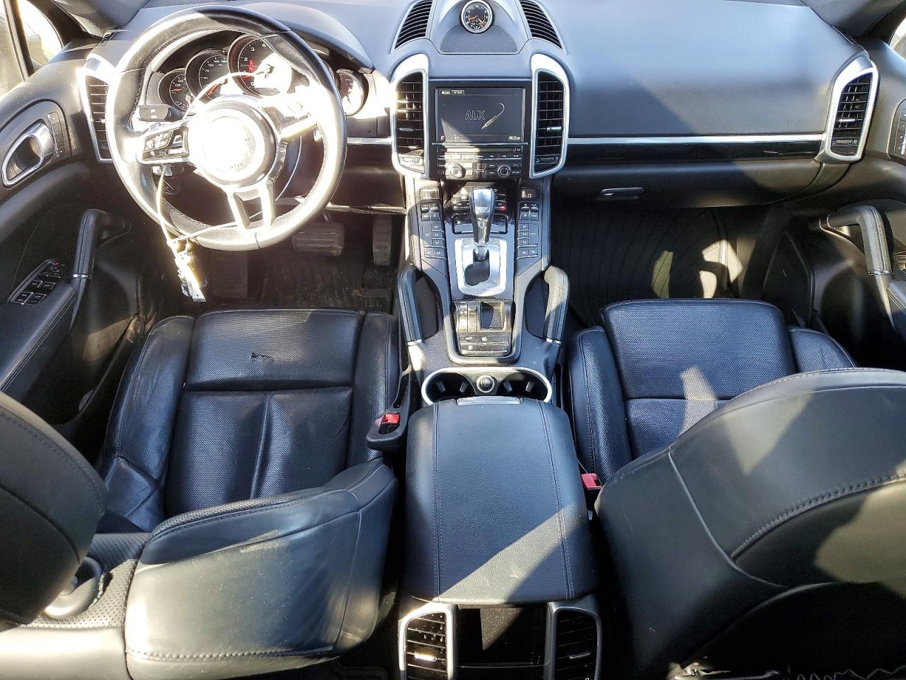 2016 PORSCHE CAYENNE