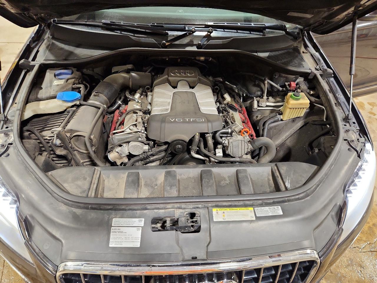 2013 AUDI Q7 Premium Plus