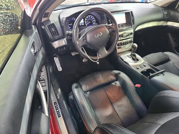 2015 INFINITI Q60