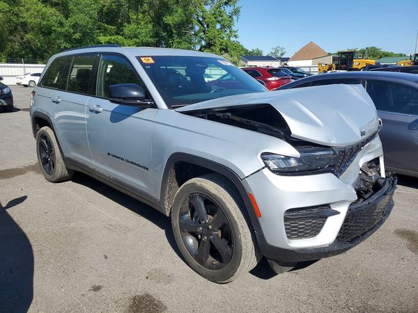 2023 JEEP GRAND CHEROKEE
