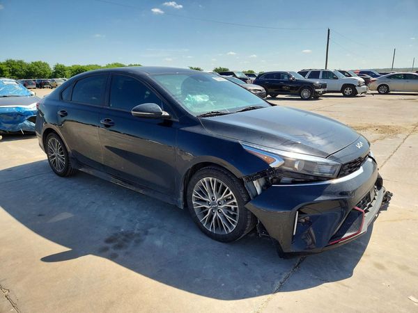 2024 KIA FORTE GT Line