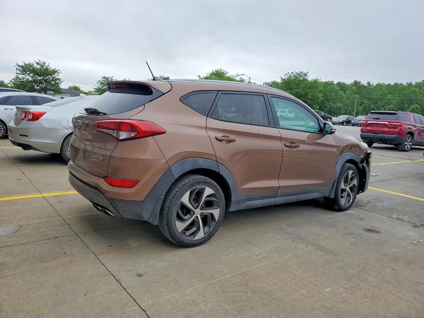 2016 HYUNDAI TUCSON