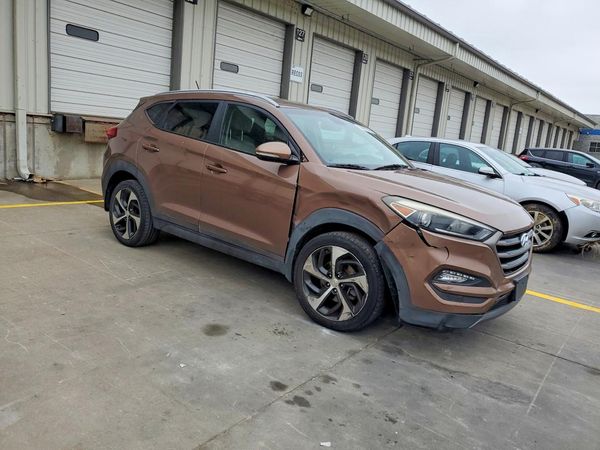 2016 HYUNDAI TUCSON