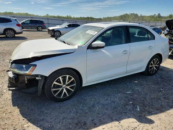 2017 VOLKSWAGEN JETTA