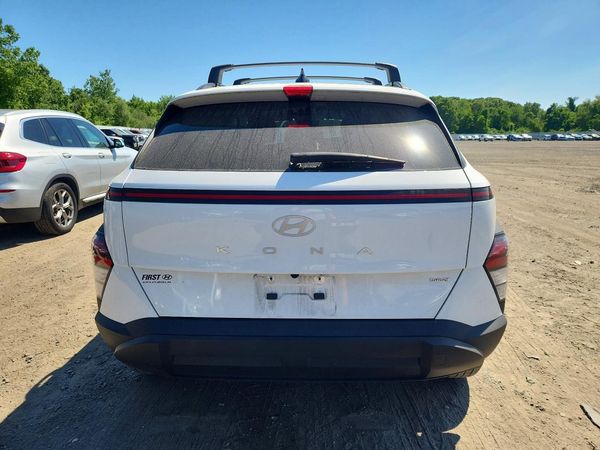 2024 HYUNDAI KONA SE