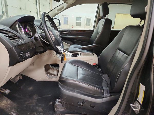 2019 DODGE GRAND CARAVAN Crew