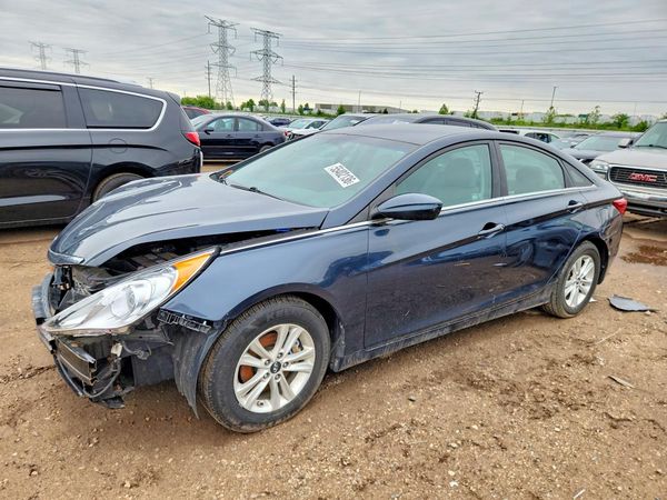 2013 HYUNDAI SONATA GLS/ GLS Popular — Front 3/4