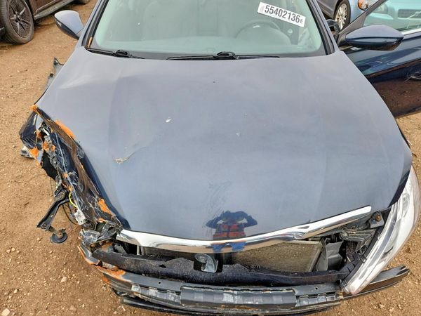 2013 HYUNDAI SONATA GLS/ GLS Popular — Engine bay
