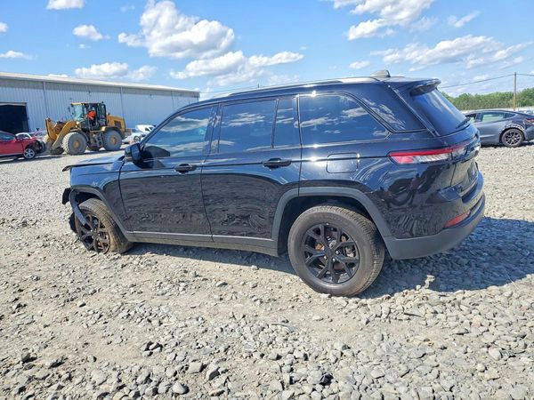 2025 JEEP GRAND CHEROKEE Laredo, Altitude