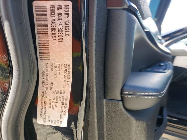 2025 JEEP GRAND CHEROKEE Laredo, Altitude