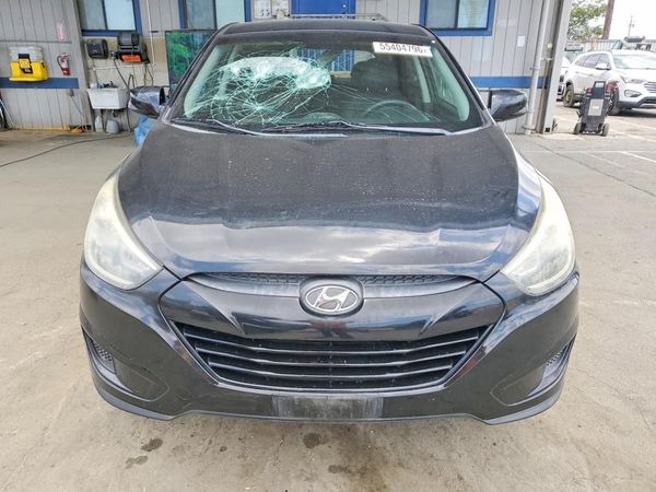 2015 HYUNDAI TUCSON GL (Middle-Low)