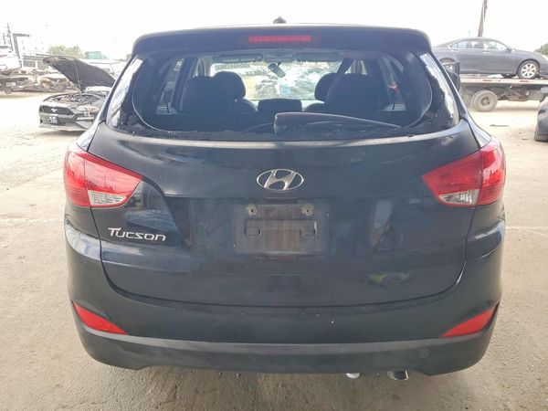 2015 HYUNDAI TUCSON GL (Middle-Low)