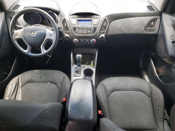 2015 HYUNDAI TUCSON GL (Middle-Low)