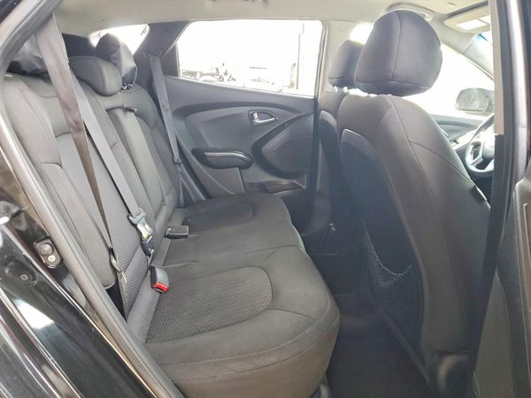 2015 HYUNDAI TUCSON GL (Middle-Low)
