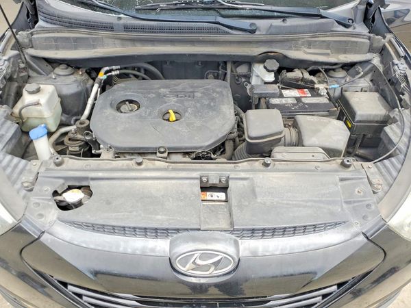 2015 HYUNDAI TUCSON GL (Middle-Low)