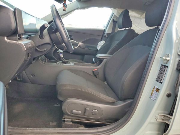 2024 HYUNDAI KONA SE