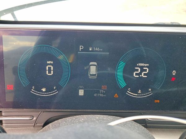 2024 HYUNDAI KONA SE