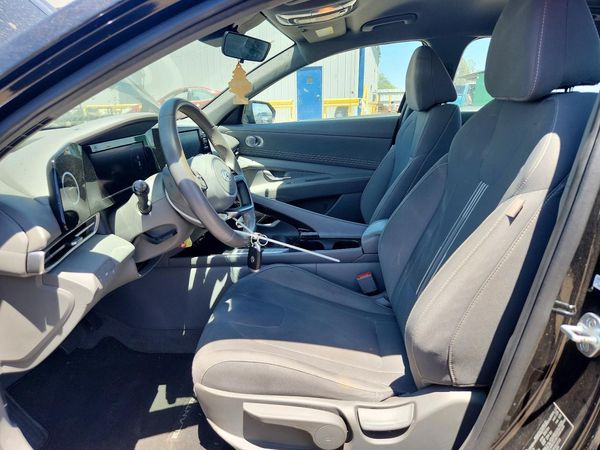 2022 HYUNDAI ELANTRA SEL w/Convenience Pkg