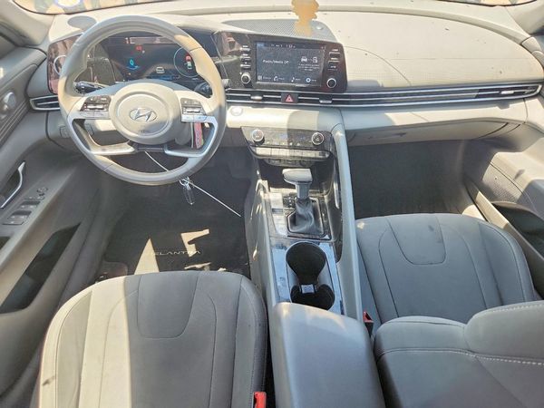 2022 HYUNDAI ELANTRA SEL w/Convenience Pkg