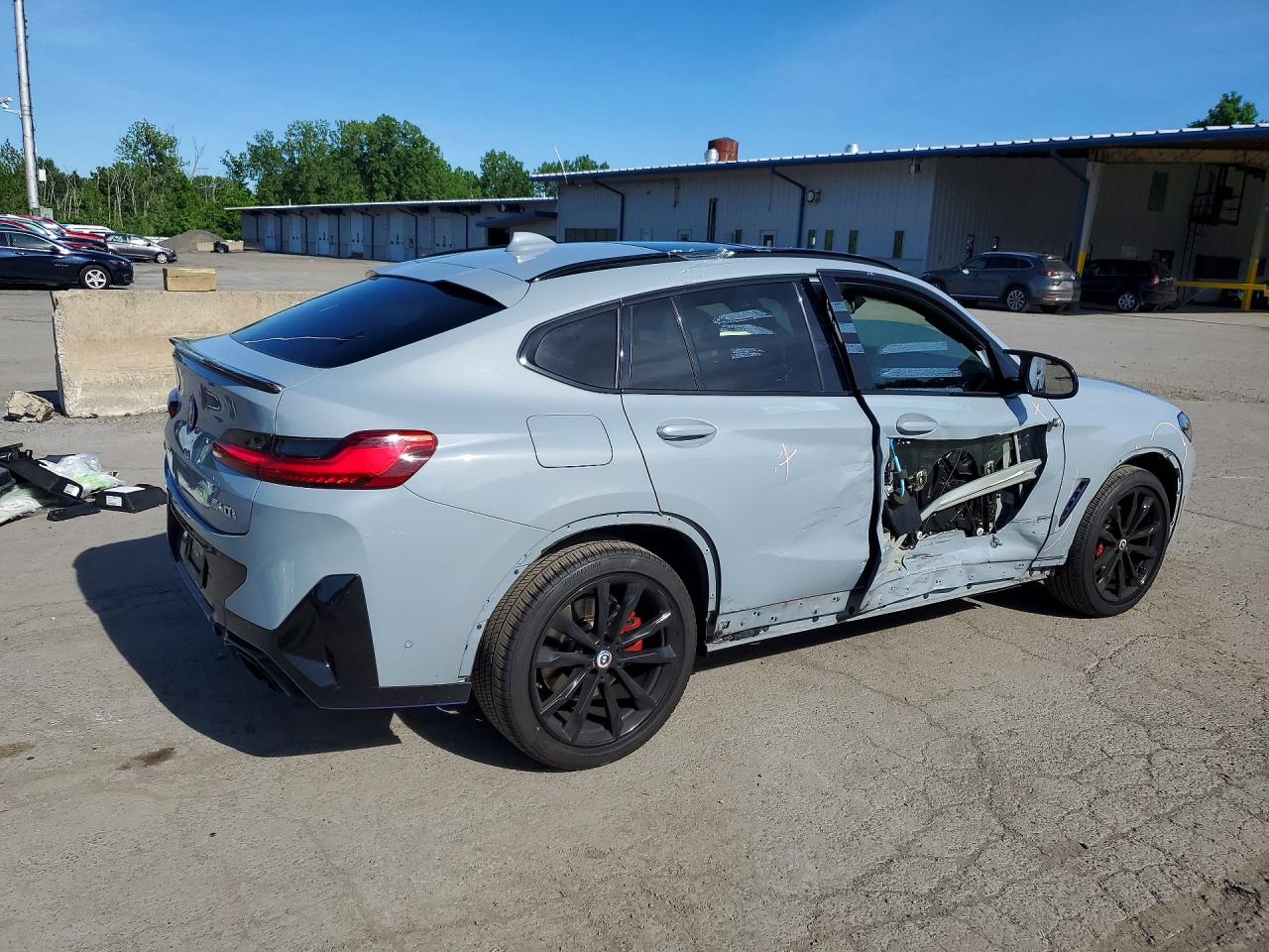 2023 BMW X4 M40i