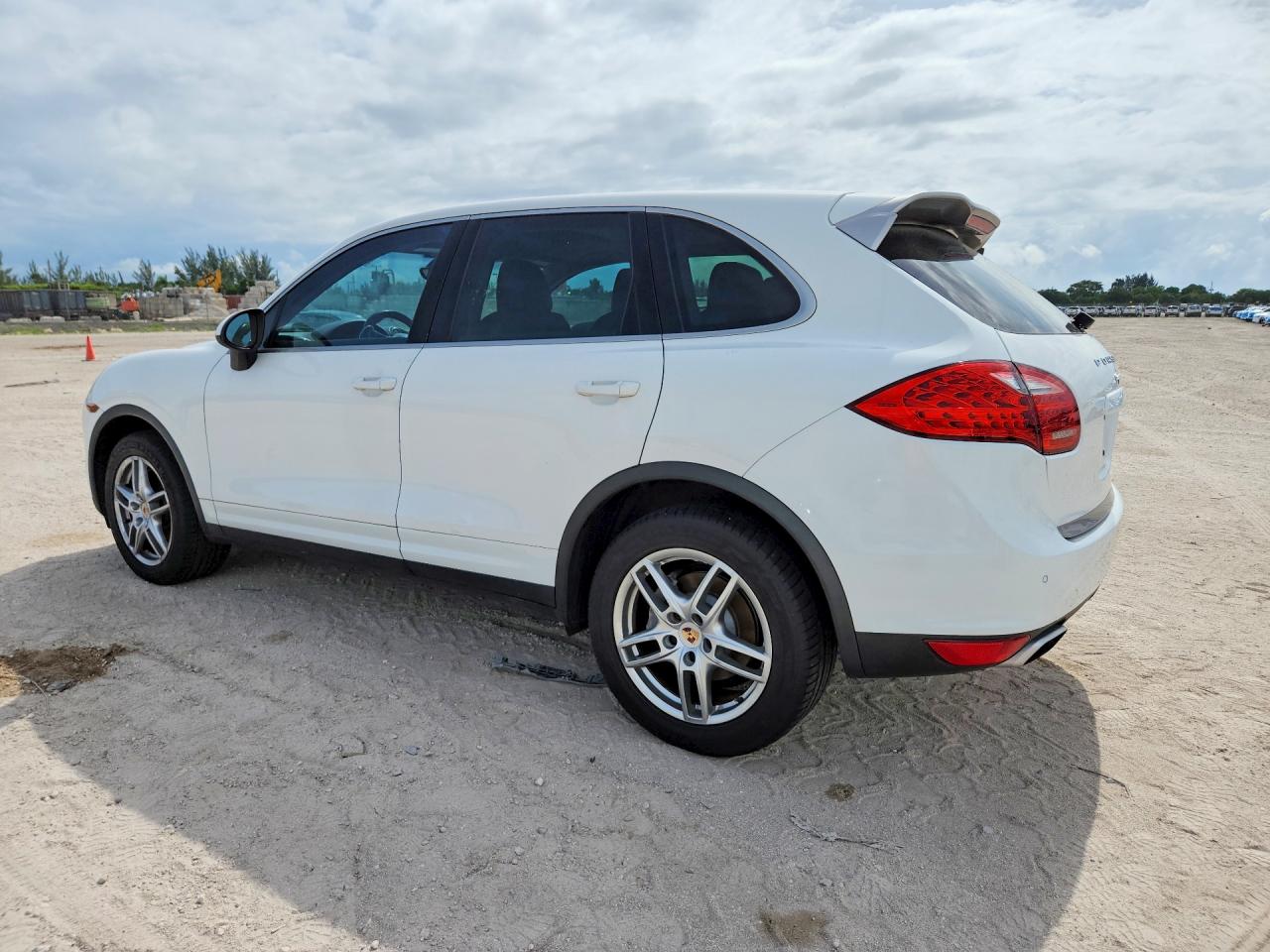 2014 PORSCHE CAYENNE