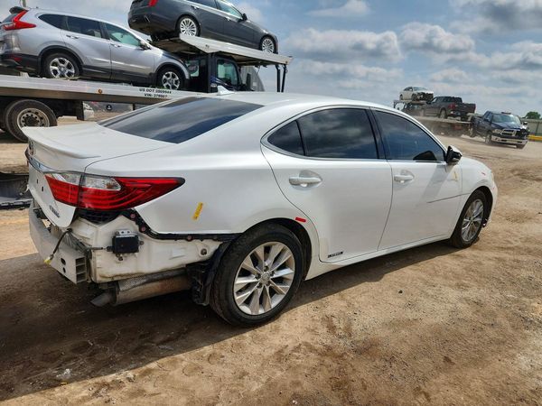 2013 LEXUS ES 300h