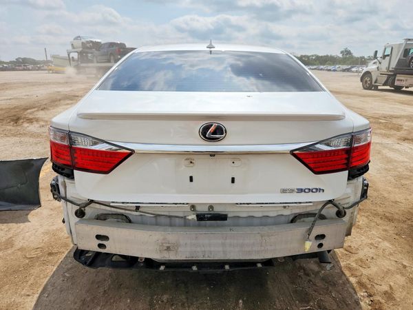2013 LEXUS ES 300h