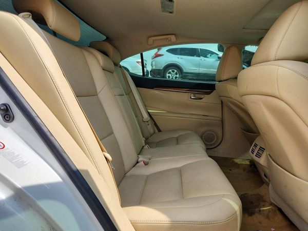 2013 LEXUS ES 300h