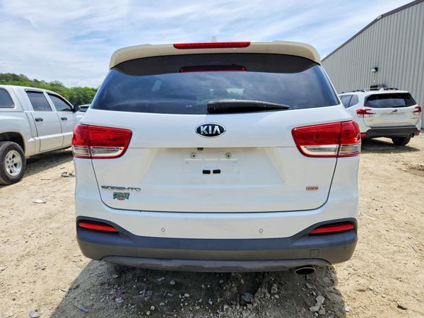 2017 KIA SORENTO L, LX